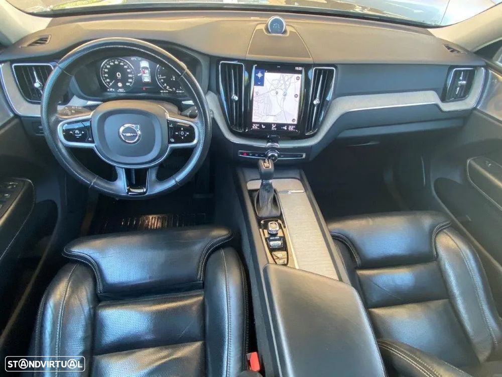 Volvo XC 60 2.0 D4 Inscription AWD Geartronic - 8