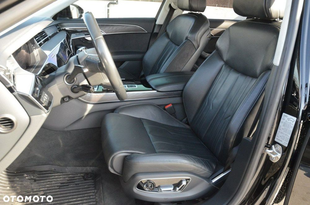 Audi A8 - 40