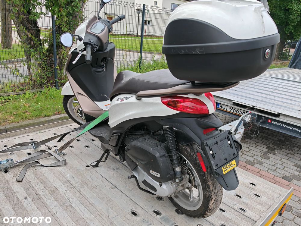 Piaggio Medley - 3