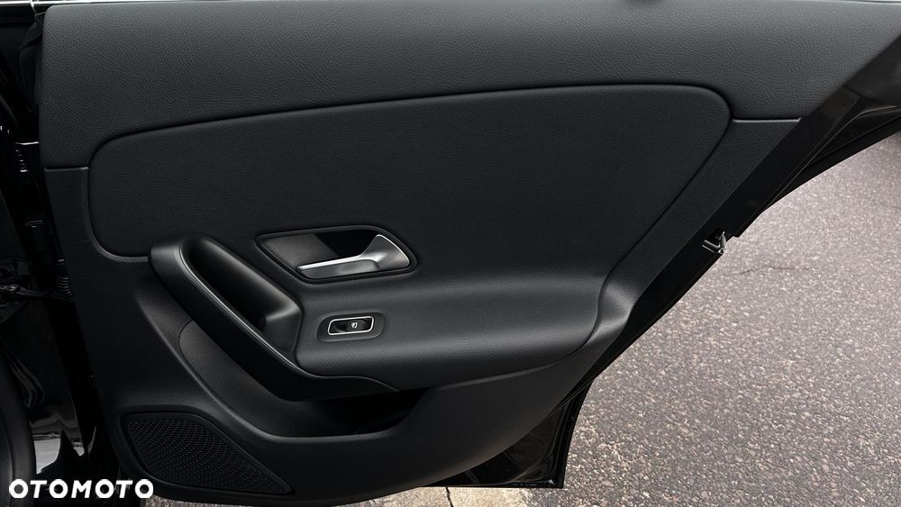 Mercedes-Benz CLA 200 7G-DCT - 27