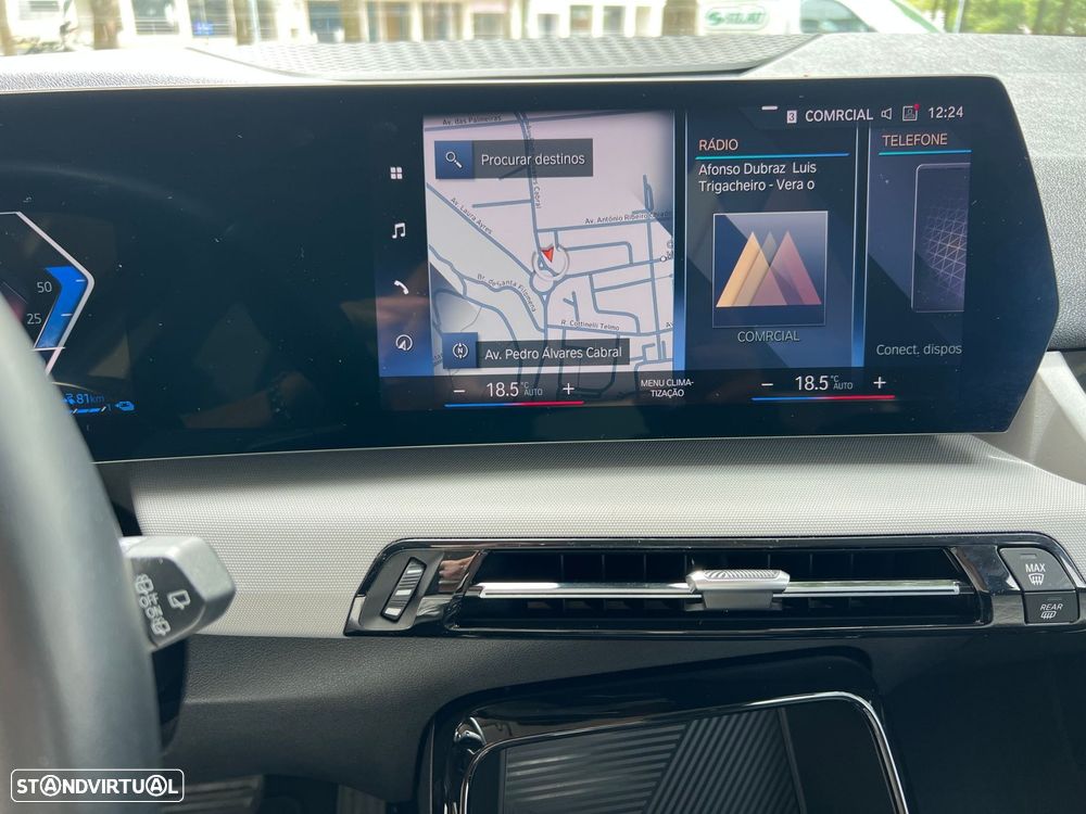 BMW 225xe Active Tourer e xDrive Edição Optimized - 17