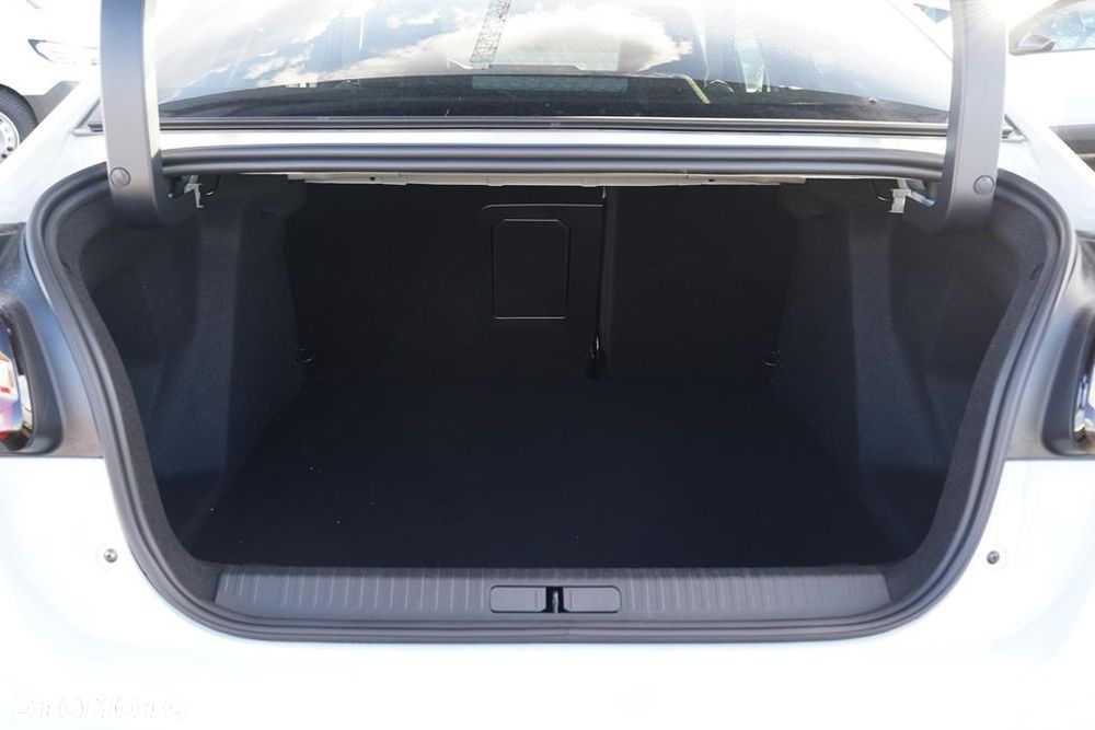 Citroën C4X 1.2 mHEV Max eDCT6 - 7