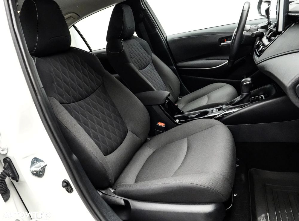 Toyota Corolla 1.8 HSD Business - 15