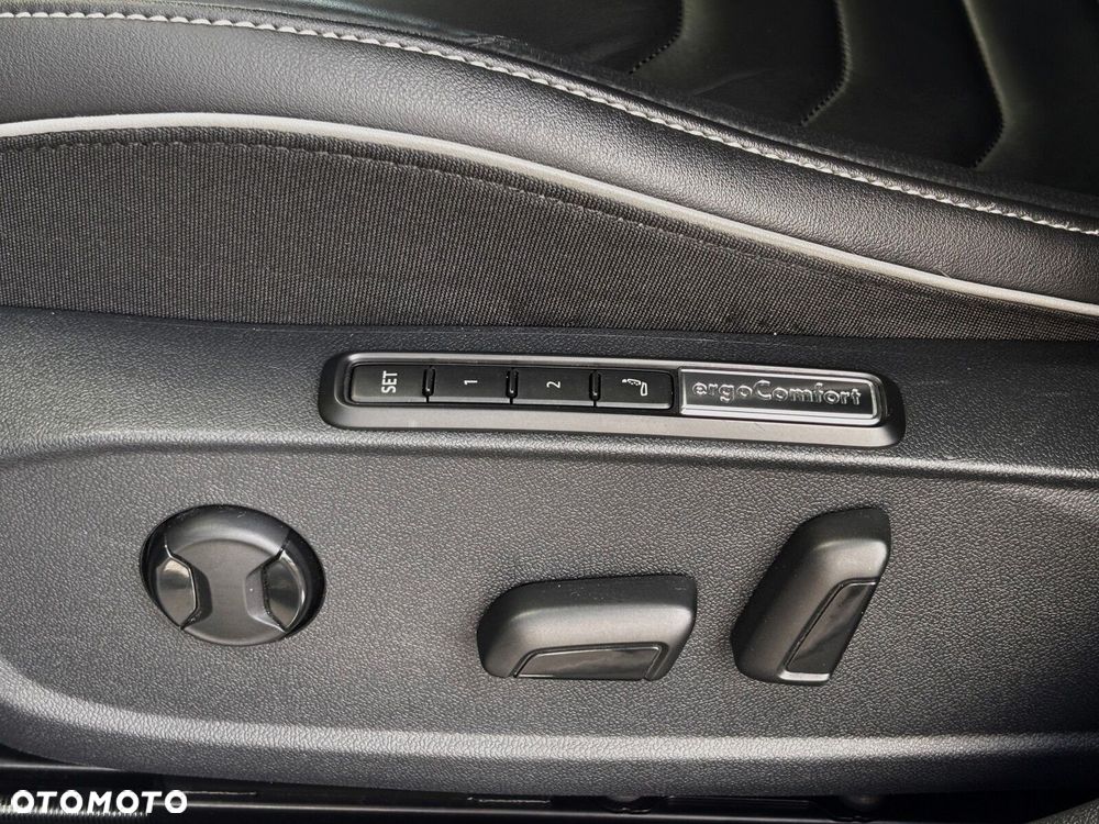Volkswagen Arteon 2.0 TDI 4Motion R-Line DSG - 19