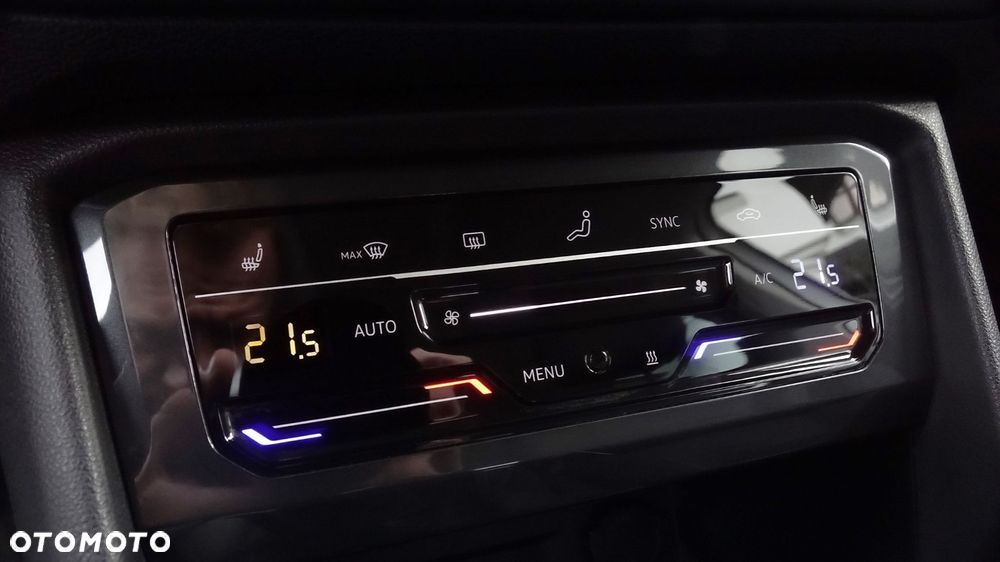 Volkswagen Tiguan - 38