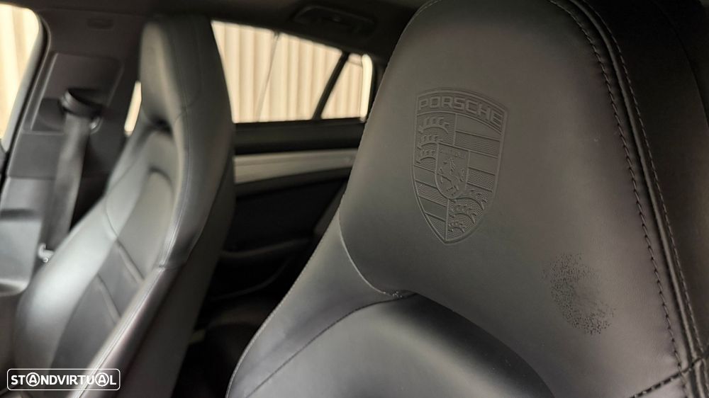 Porsche Panamera 4 S - 23