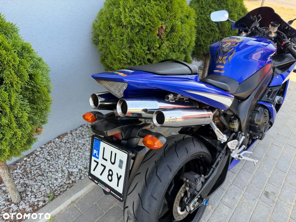 Yamaha R1 - 21