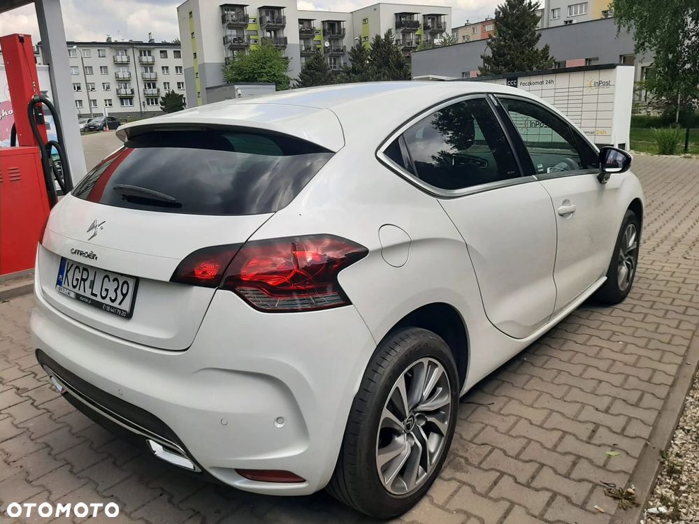 Citroën DS4 e-HDi 110 SoChic - 7