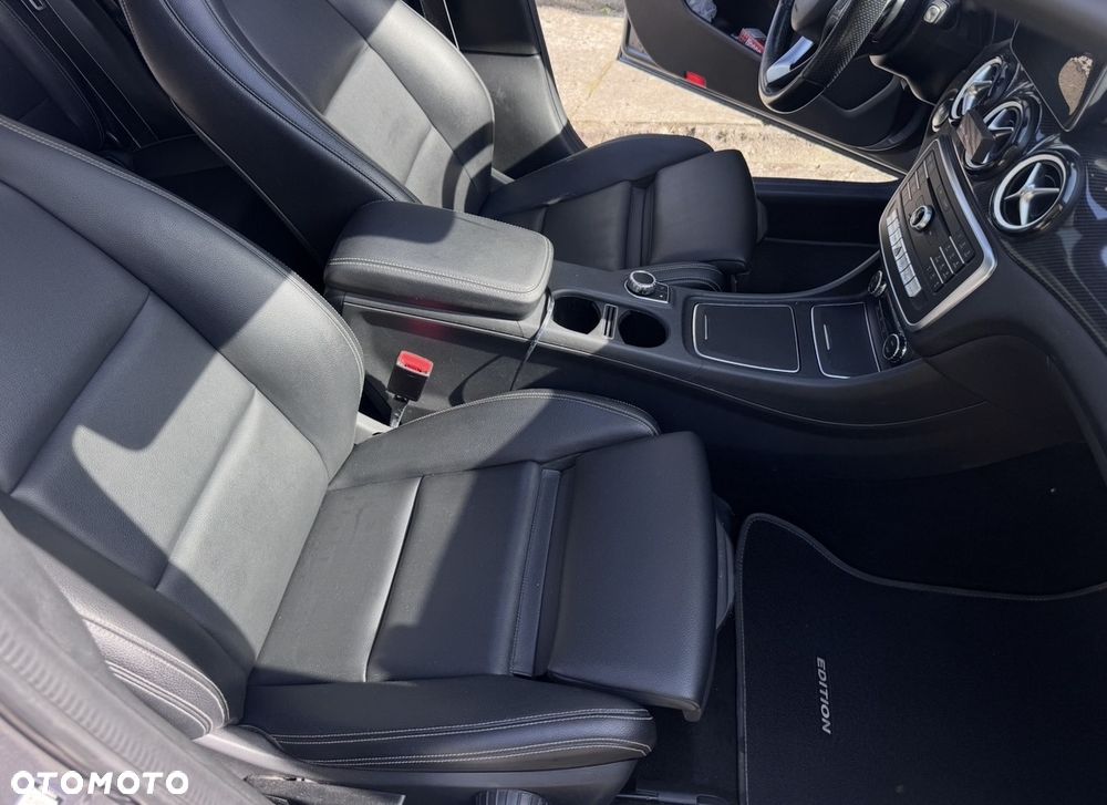 Mercedes-Benz GLA 220 d 7G-DCT AMG Line - 20