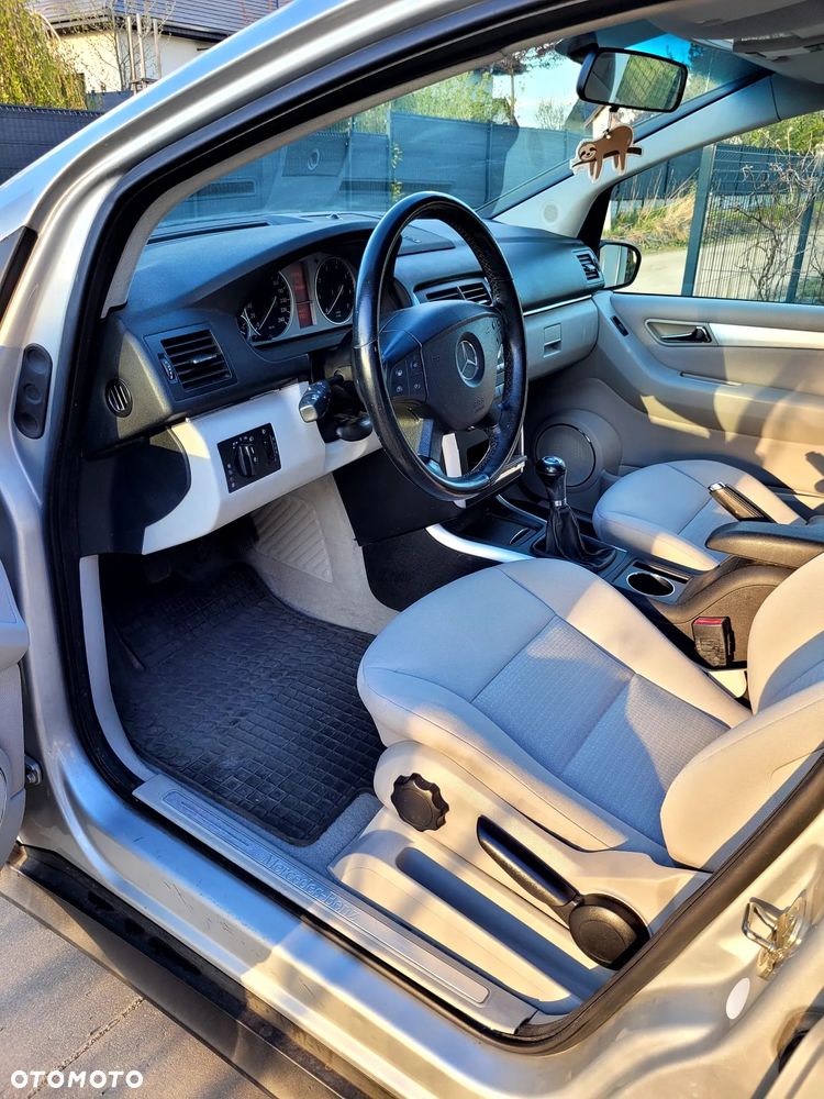 Mercedes-Benz Klasa B 200 - 14