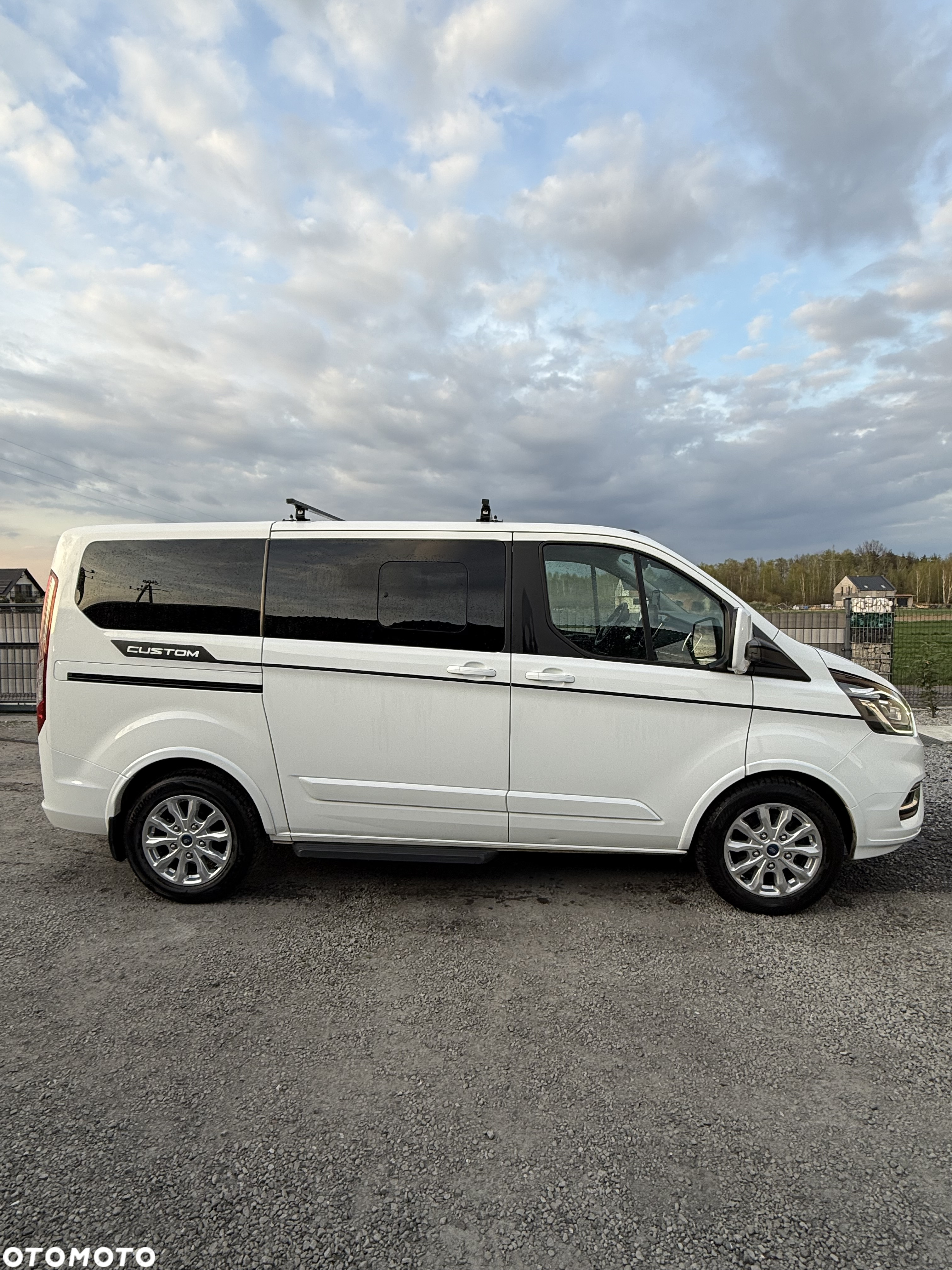 Ford Tourneo Custom - 5