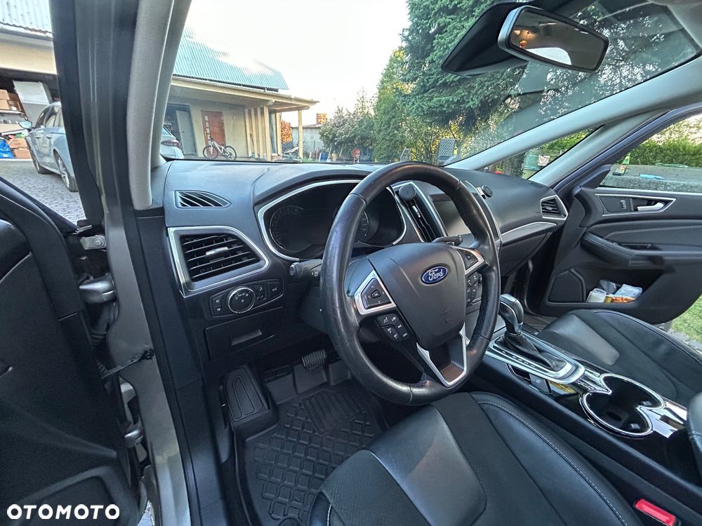 Ford S-Max - 21