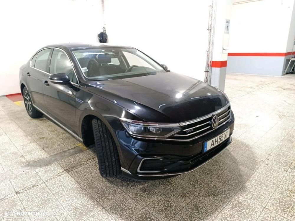 VW Passat - 2