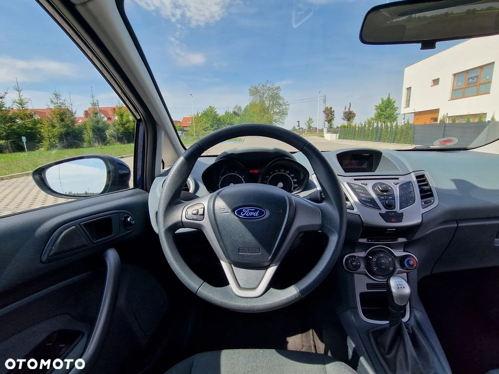 Ford Fiesta 1.25 Ambiente EU5 - 8