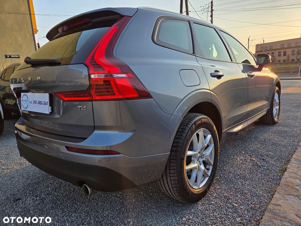 Volvo XC 60 T4 Momentum - 9