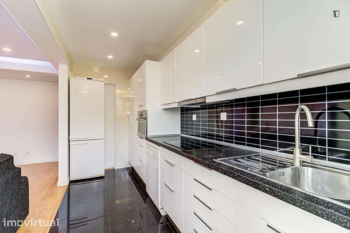 Apartamento com 4 quartos - localizado em Lisbon - Grande imagem: 2/27