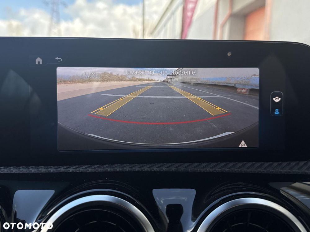 Mercedes-Benz CLA - 28