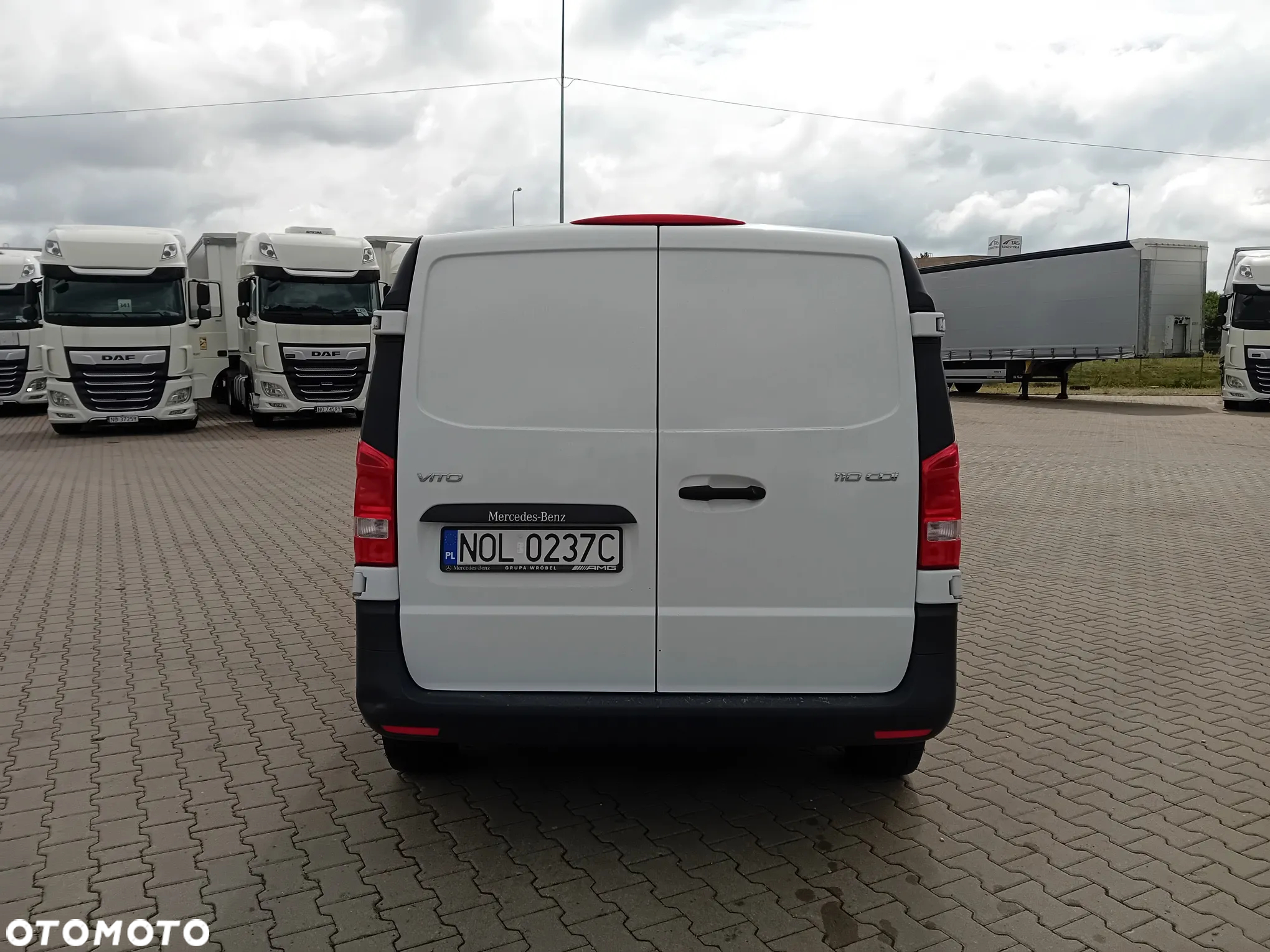 Mercedes-Benz VITO 110 - 8