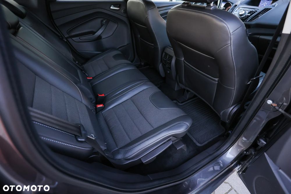 Ford Kuga 2.0 TDCi 4x4 ST-Line - 22