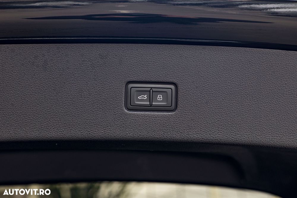 Audi Q8 60 TFSIe quattro tiptronic - 32