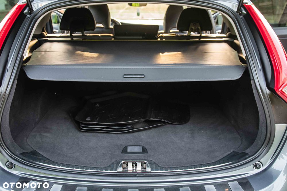 Volvo V60 Cross Country T5 AWD Summum - 39