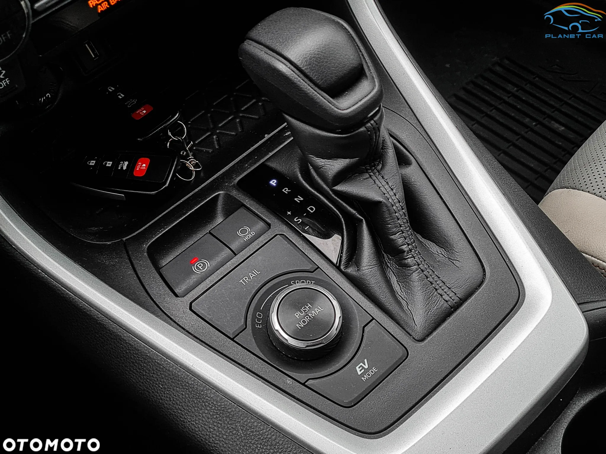 Toyota RAV4 2.5 4x4 Hybrid Black Edition - 37