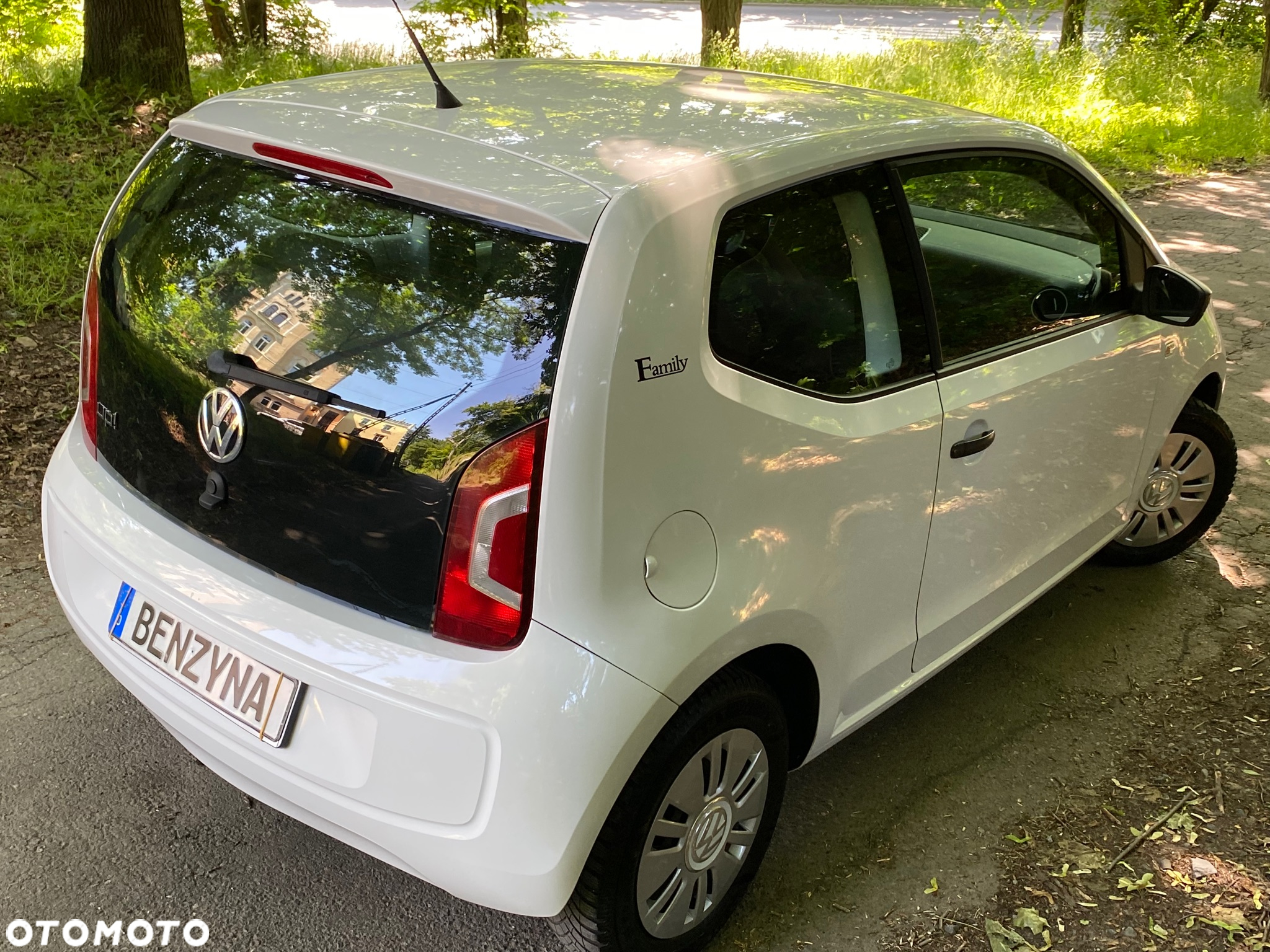 Volkswagen up! Active - 23