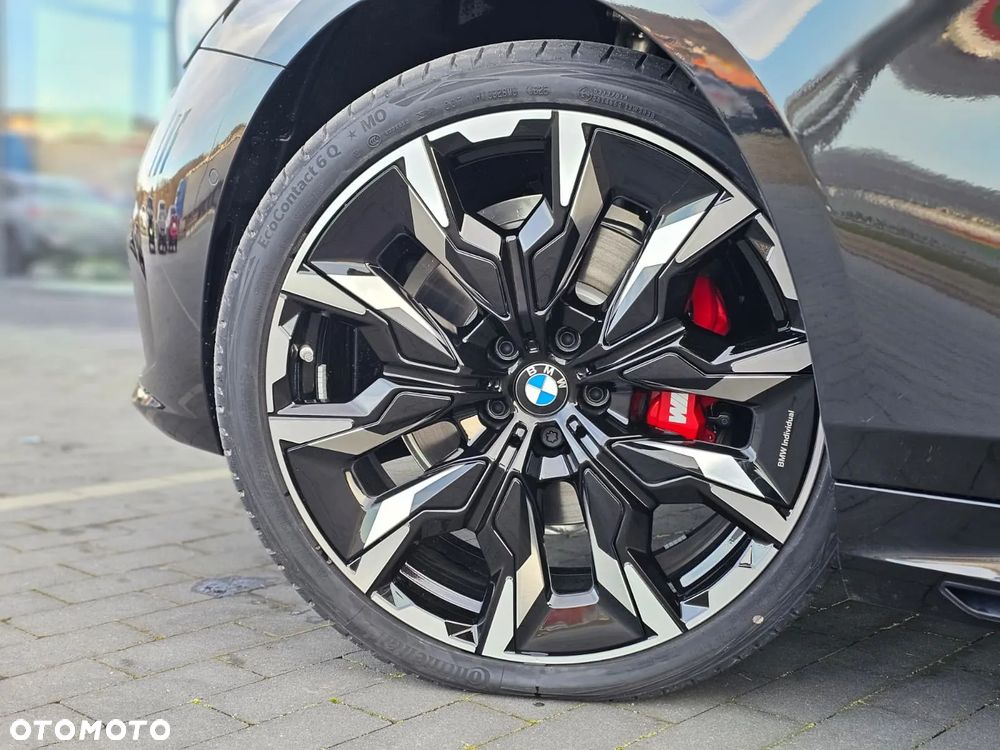 BMW Seria 5 520d xDrive mHEV - 11