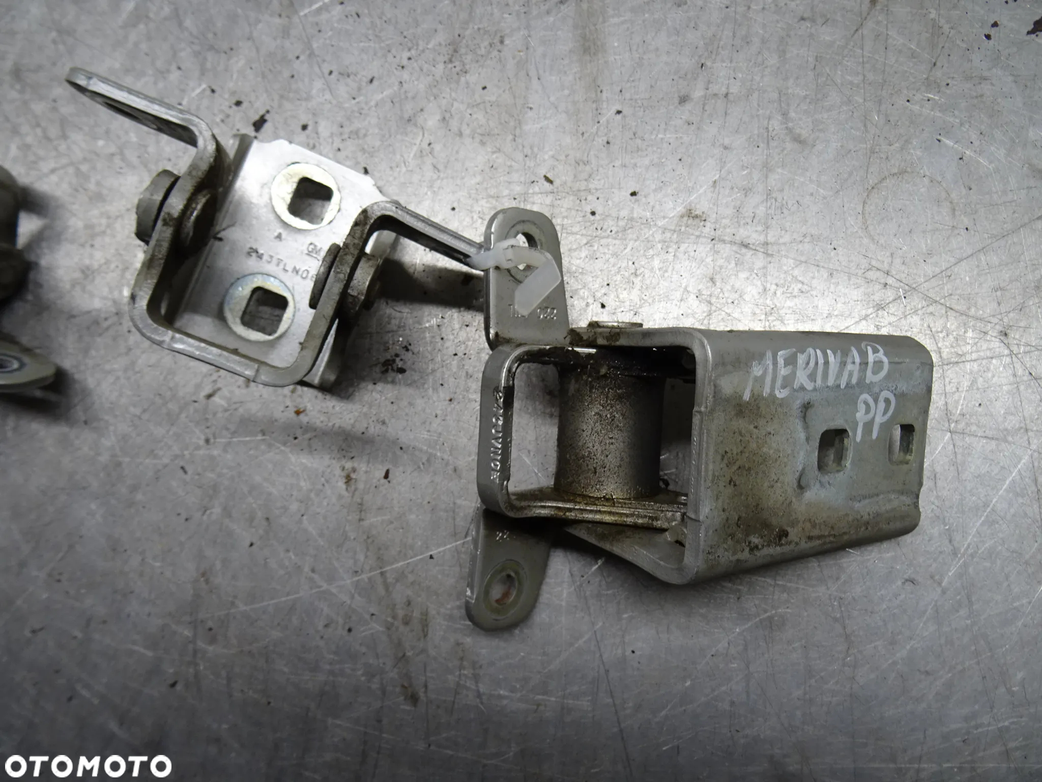 OPEL MERIVA B 10-13 1.3CDTI ZAWIAS ZAWIASY DRZWI PRAWY PRZÓD TYŁ - 3