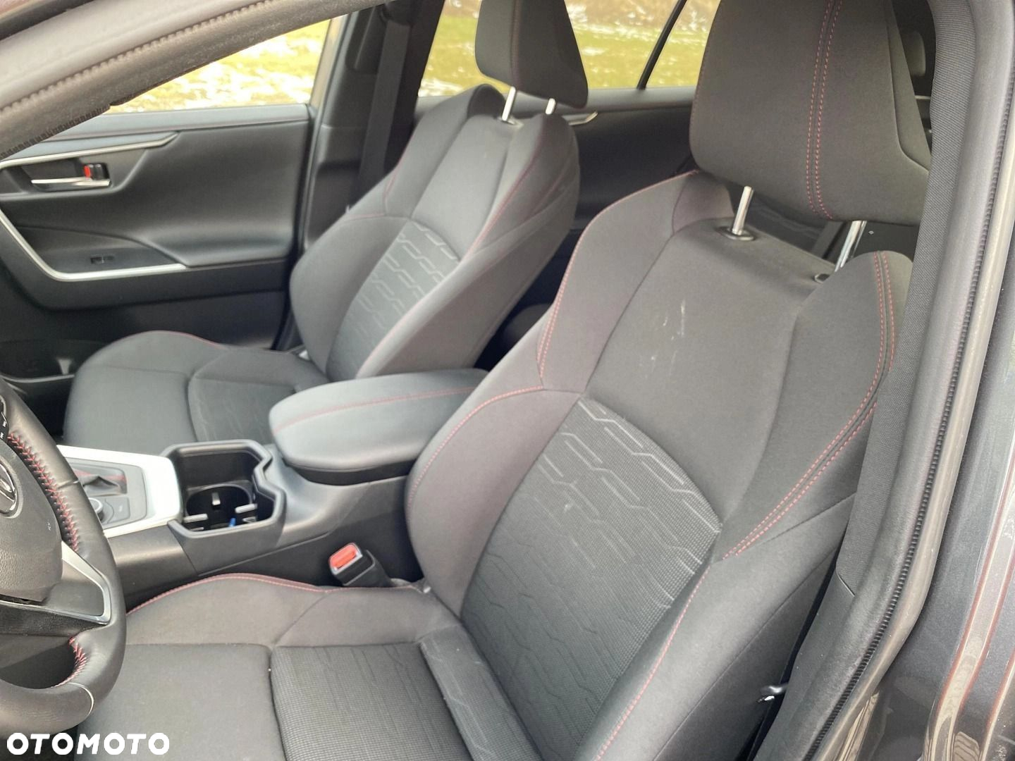 Toyota RAV4 - 10