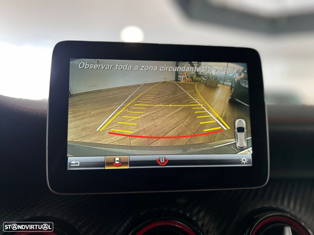 Mercedes-Benz A 45 AMG 4-Matic - 17