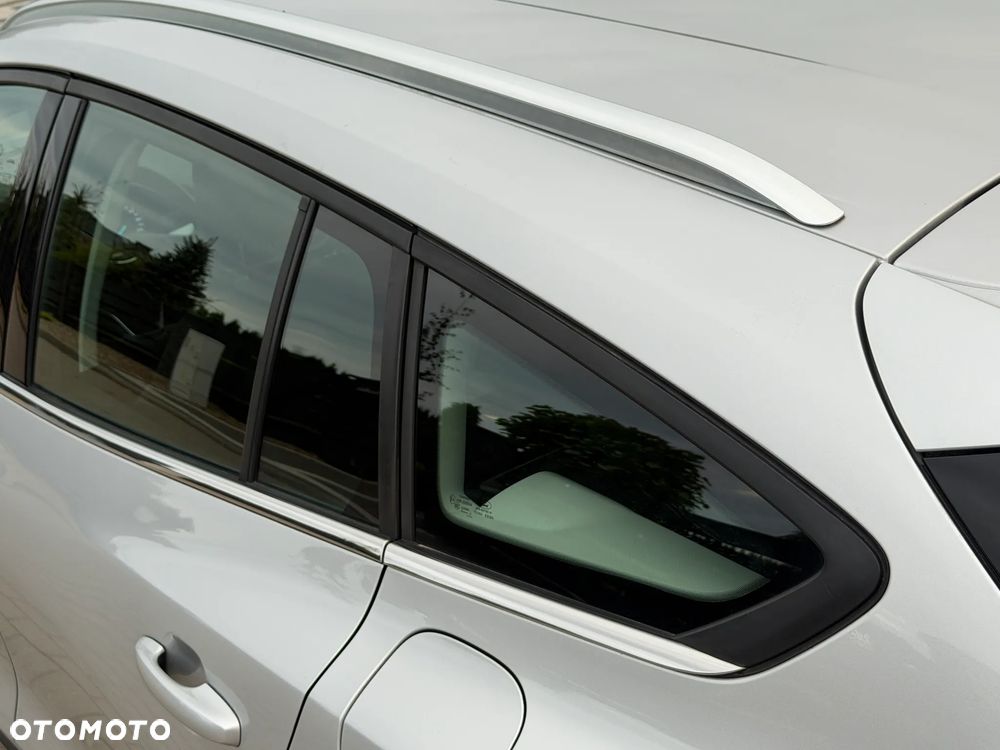 Ford Focus 1.0 EcoBoost Hybrid COOL&CONNECT DESIGN - 27
