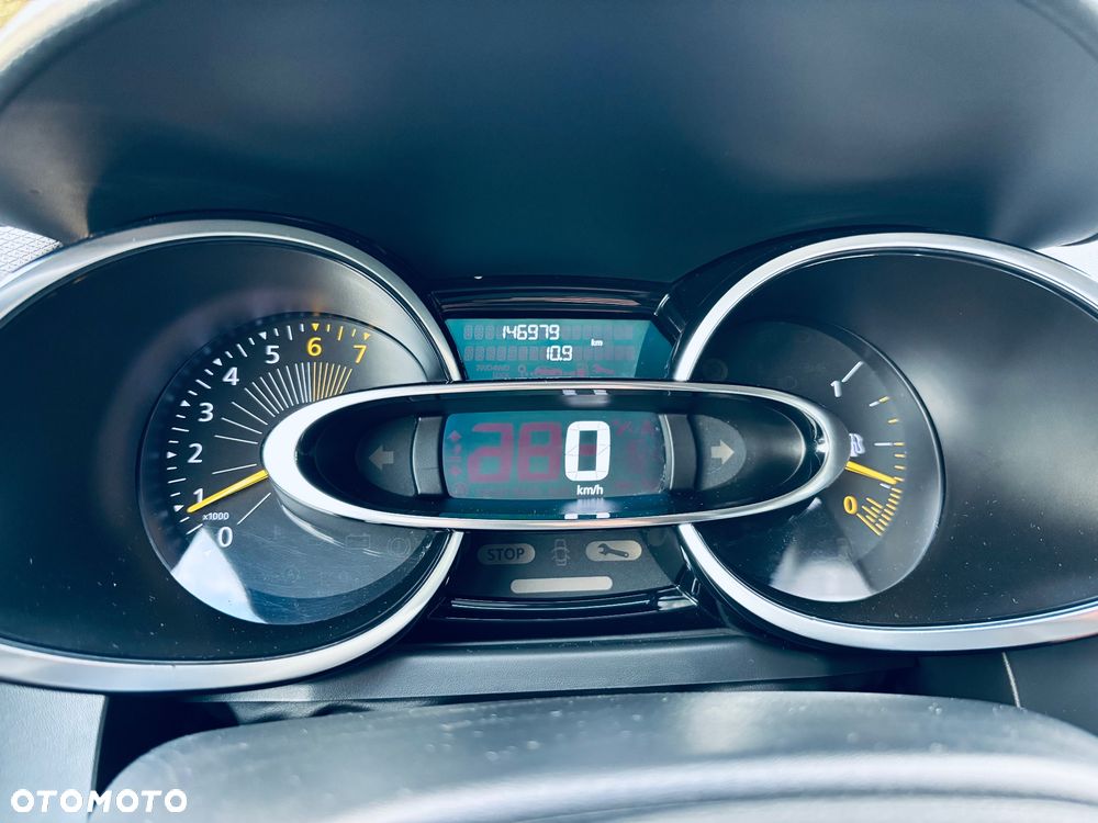 Renault Clio - 26