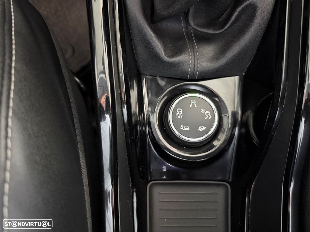 Peugeot 2008 1.6 e-HDi Allure - 17