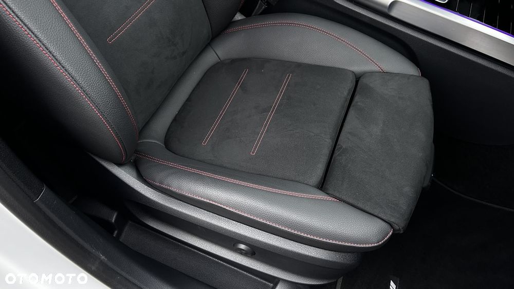 Mercedes-Benz GLB - 25