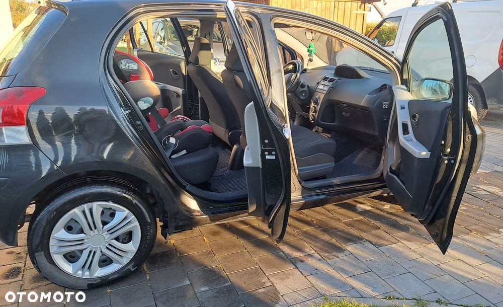 Toyota Yaris - 2