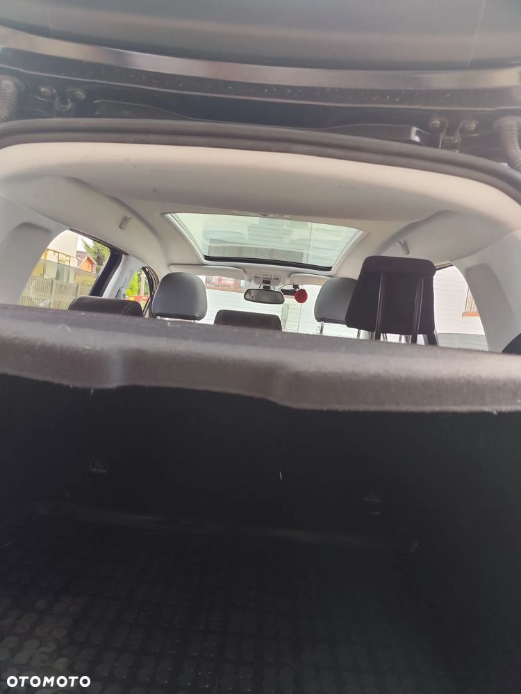 Peugeot 2008 1.2 Pure Tech GPF Allure S&S - 17