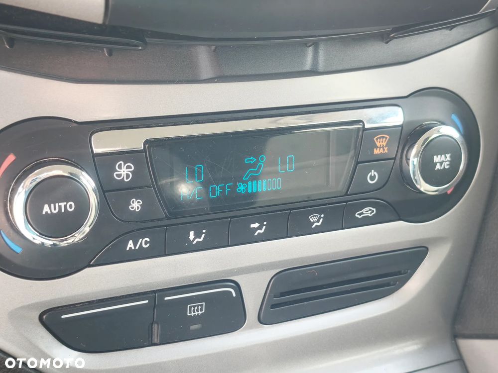 Ford Focus - 25