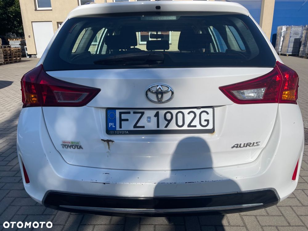 Toyota Auris 1.6 Premium - 3