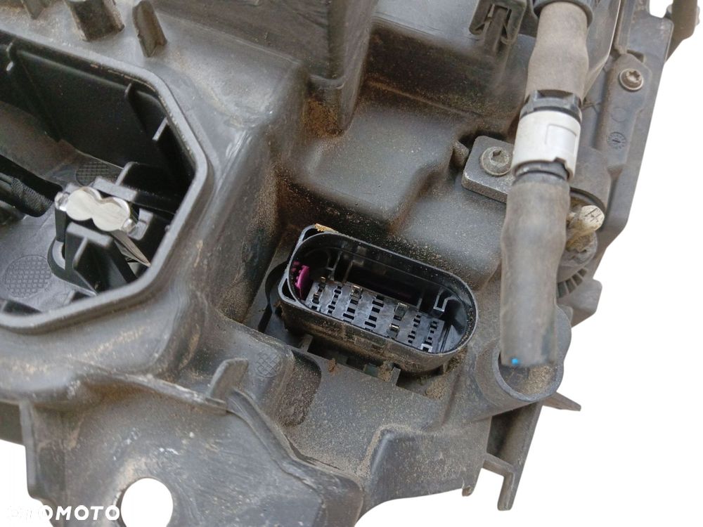 LAMPA REFLEKTOR LEWY PRZÓD VOLVO V90 CC (2016-2020) 32228318 FULL LED - 3