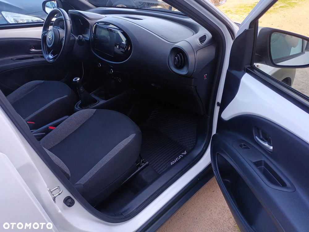 Toyota Aygo X Limited - 26