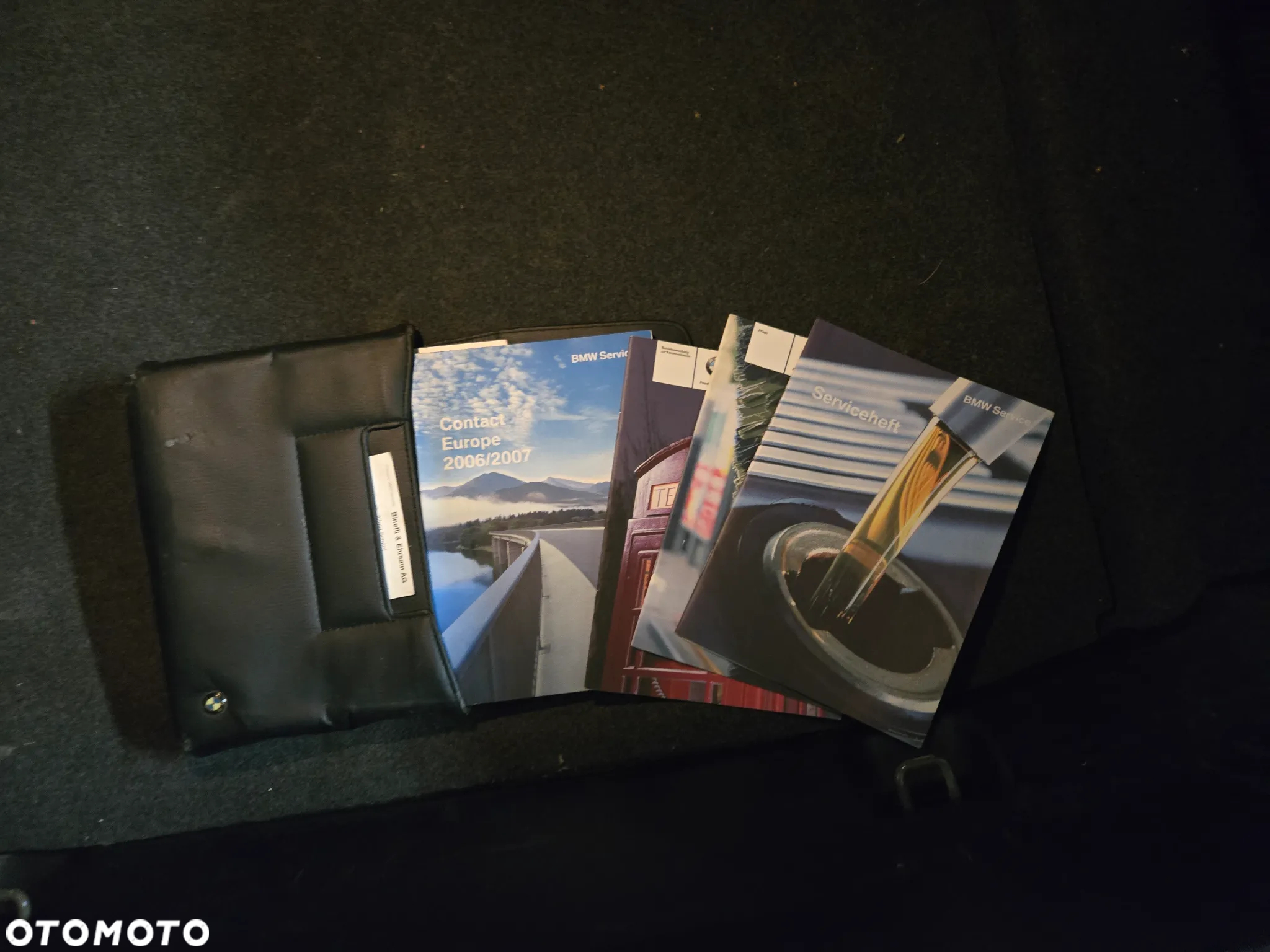BMW Seria 6 650 i - 12