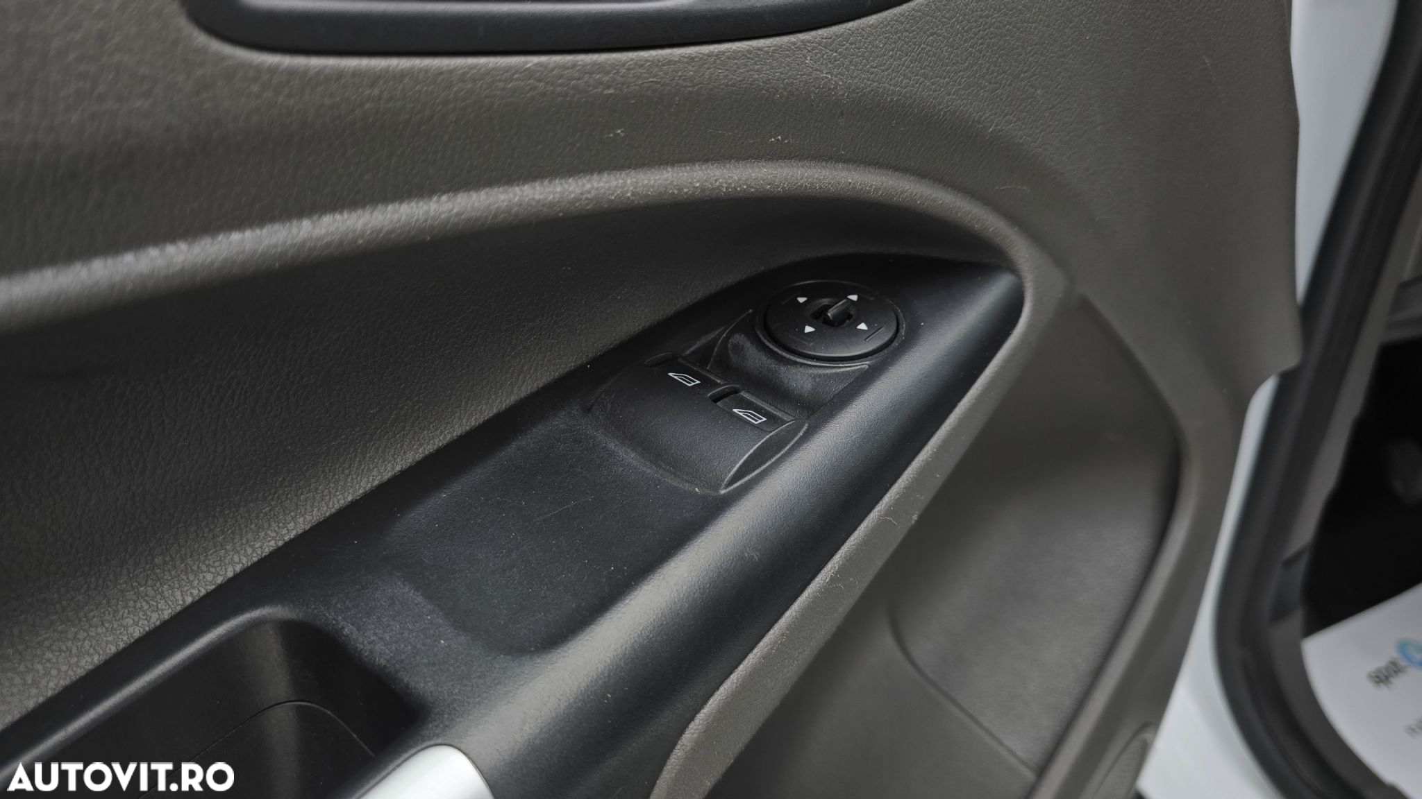 Ford Transit Connect - 11