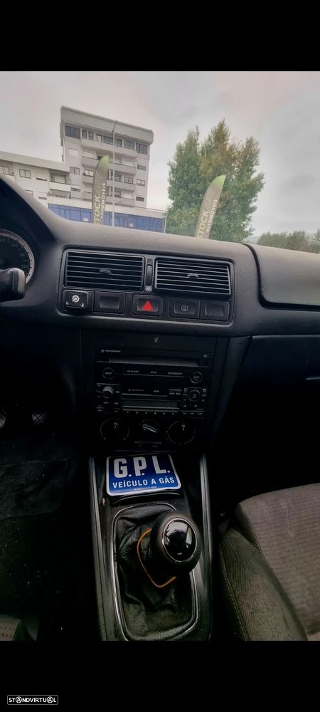 VW Golf - 10