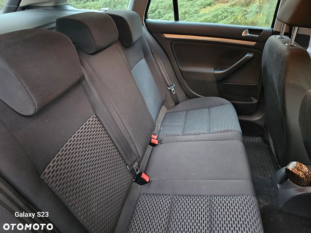 Volkswagen Golf 1.6 TDI Comfortline - 15