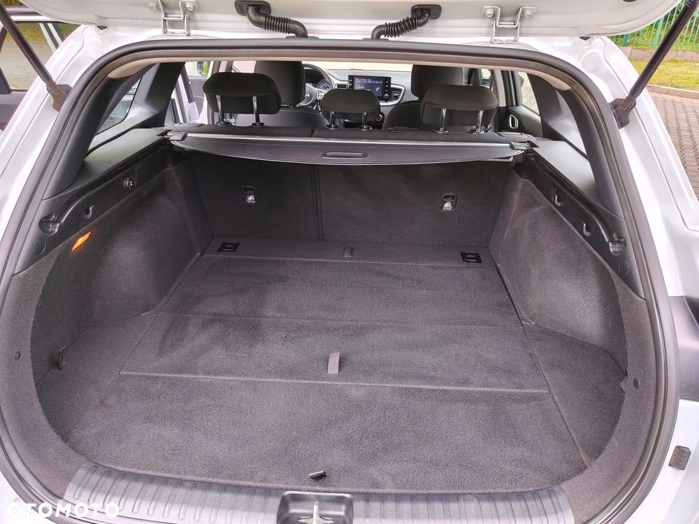 Kia Ceed 1.5 T-GDI Business Line - 19