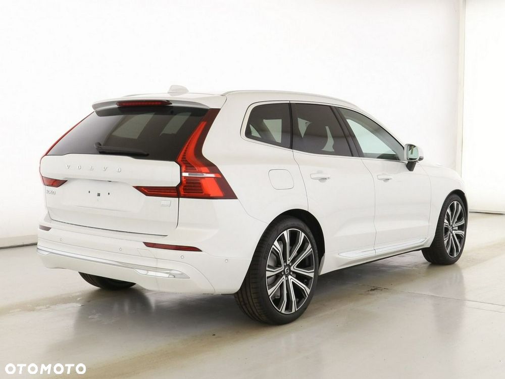 Volvo XC 60 T8 Plug-In Hybrid AWD Plus Bright - 2