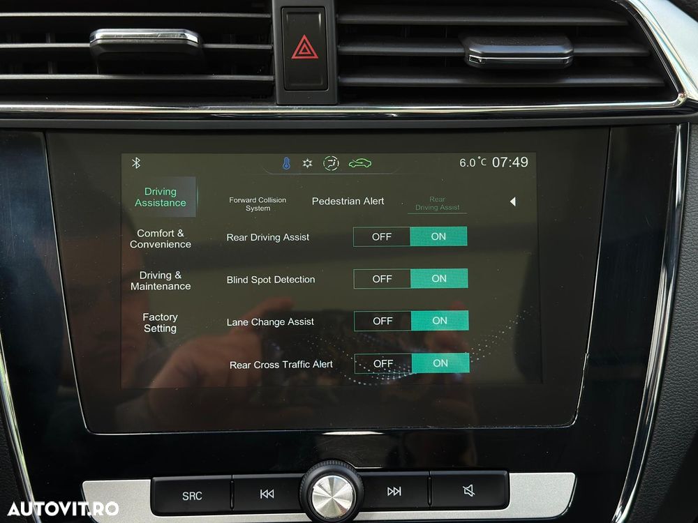 MG ZS EV Luxury - 36