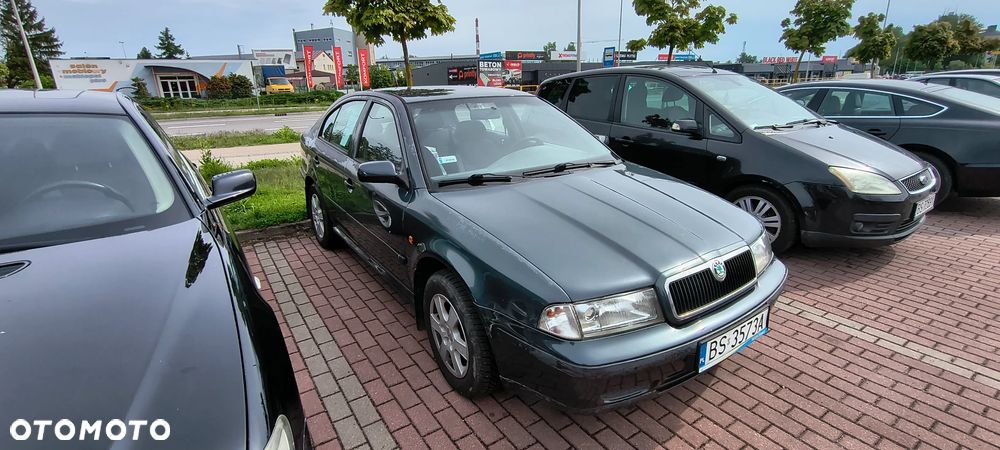 Skoda Octavia 1.6 GLX - 1
