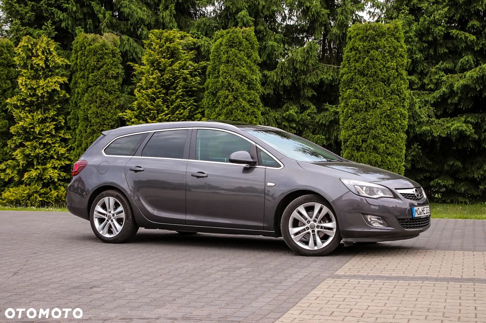 Opel Astra 1.6 Turbo Automatik Cosmo - 4